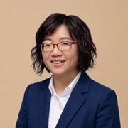 Portrait of Zoey Fong, science communicator and content strategist